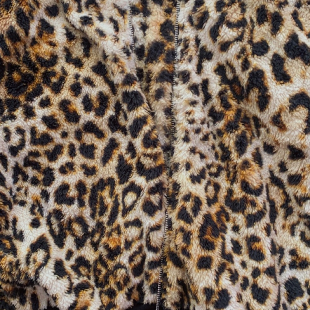 Fluffy jacket - Picture 8 of 9